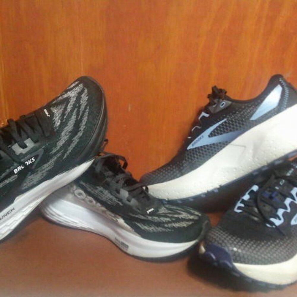 Brooks Women Caldera 6 Trail Running Shoe and Brooks Launch 11 Running Shoe SZ 9